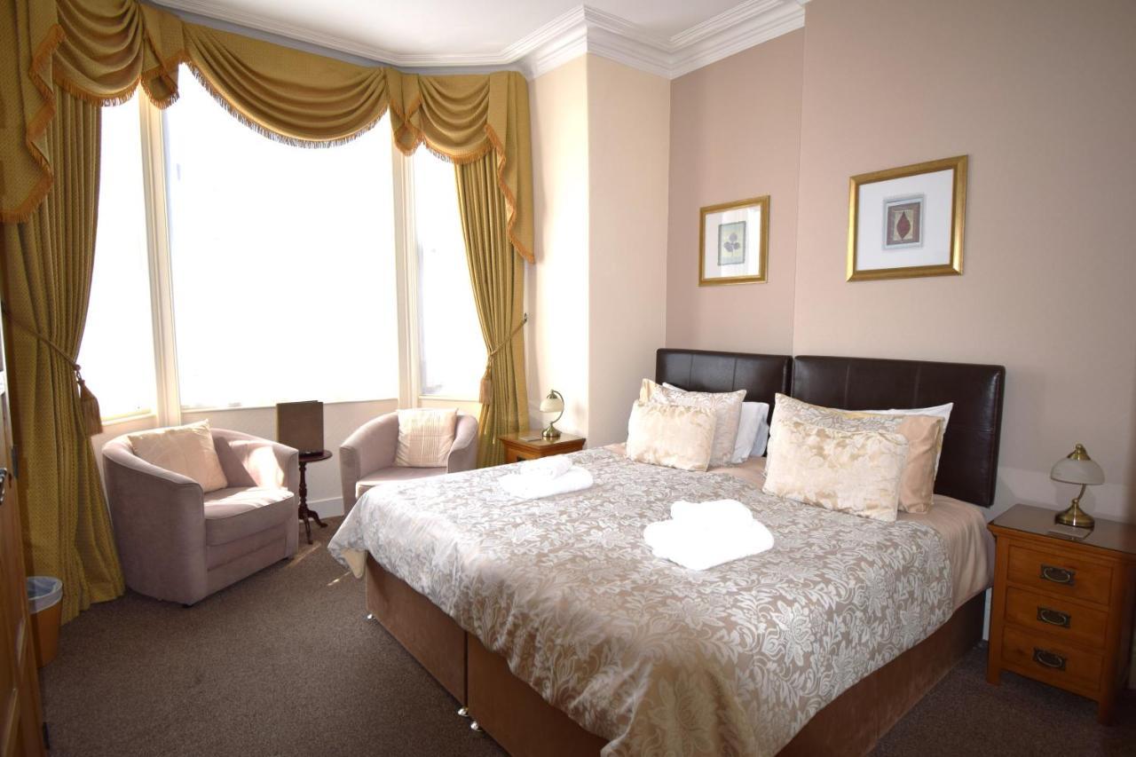 Cedar Lodge Ландъндо Екстериор снимка