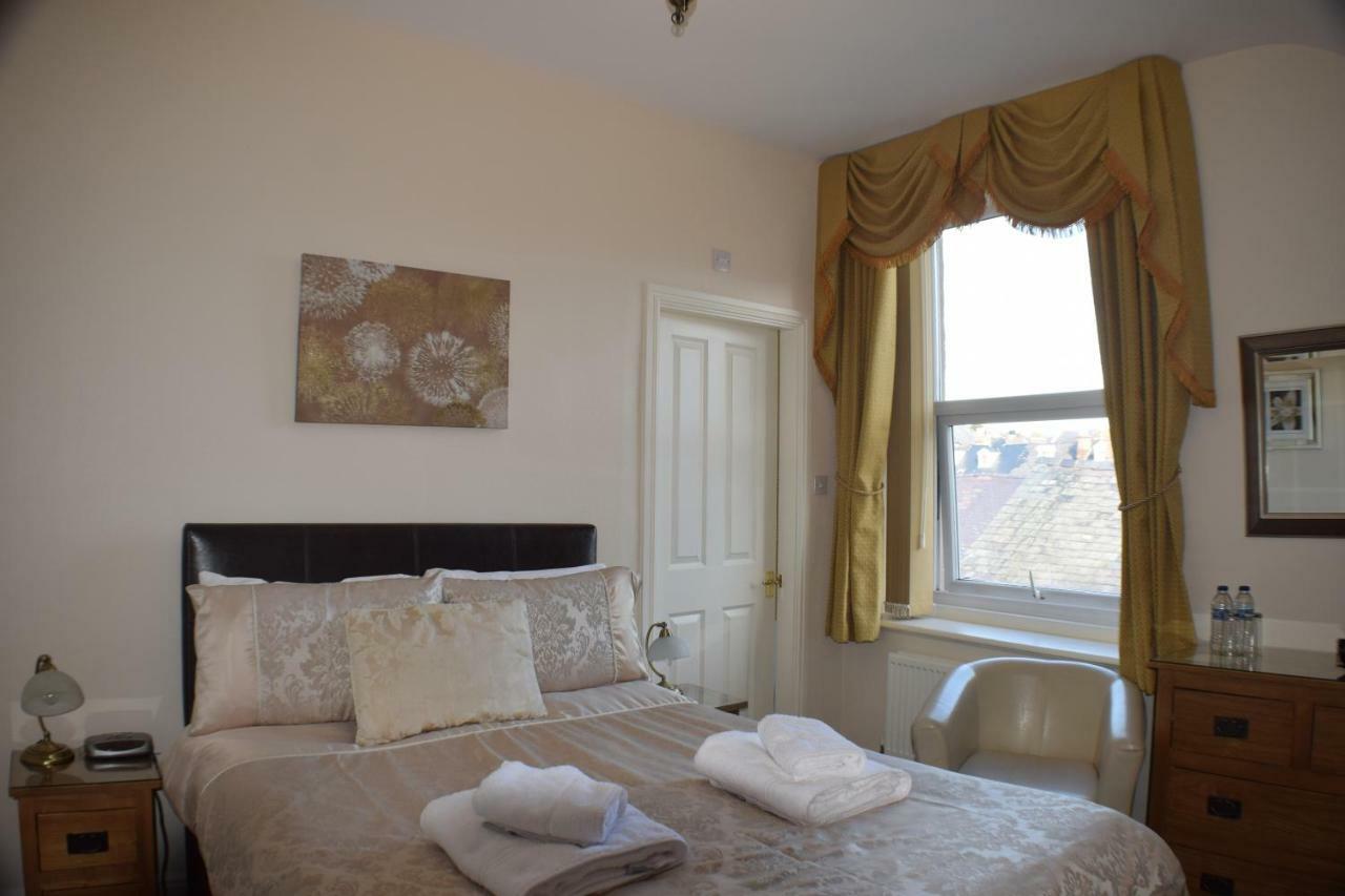 Cedar Lodge Ландъндо Стая снимка