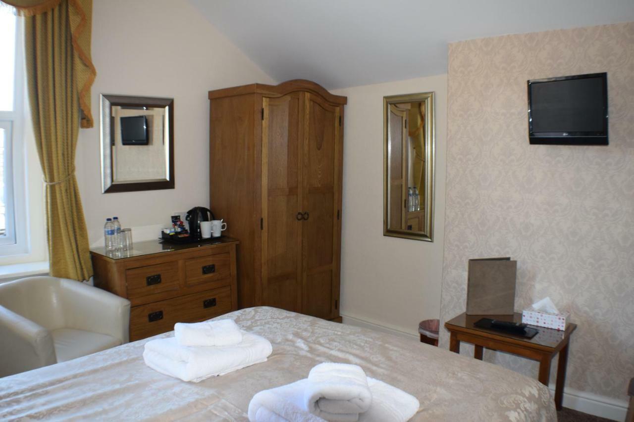 Cedar Lodge Ландъндо Екстериор снимка